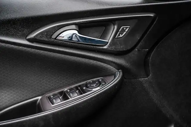 2022 Chevrolet Malibu LT* TOIT OUVRANT* GROUPE GRANDE EXPÉDITION in Cars & Trucks in City of Montréal - Image 11