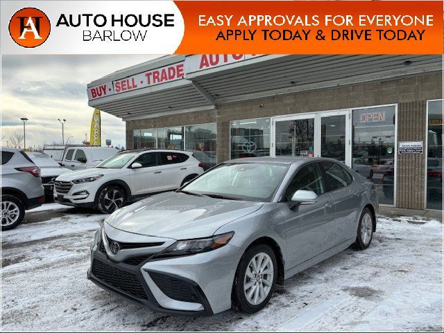 2023 Toyota Camry SE NAVI BACKUP CAM LEATHER SEATS BLUETOOTH in Cars & Trucks in Calgary