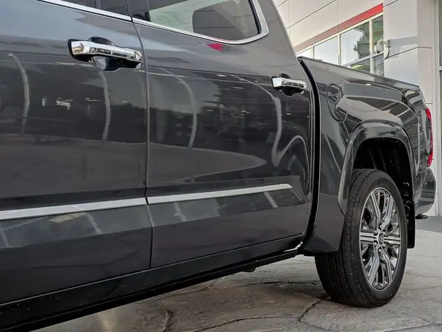 2023 Toyota Tundra 4x4 Crewmax Capstone Hybrid in Cars & Trucks in City of Toronto - Image 8