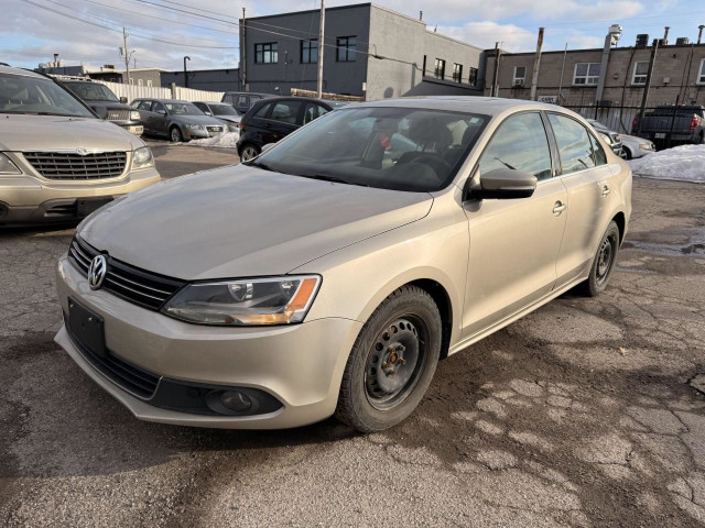 2013 Volkswagen Jetta 4dr 2.0T TDI DSG Comfortline in Cars & Trucks in Hamilton - Image 2