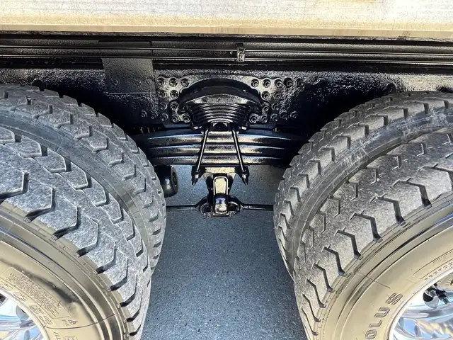 2011 Freightliner M2 112 in Heavy Equipment in St-Georges-de-Beauce - Image 9