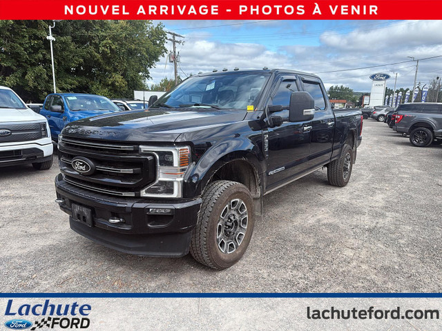 Ford Super Duty F-250 SRW Platinum 4WD Crew Cab 6.75' Box 2022 à dans Autos et camions  à Laurentides