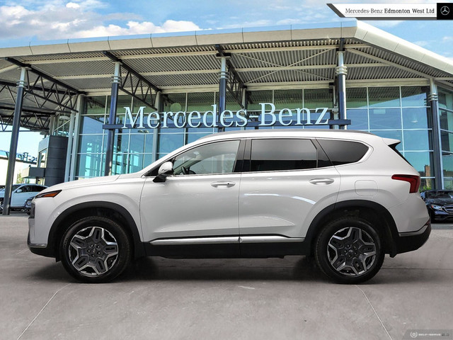 2023 Hyundai Santa Fe Hybrid Luxury AWD - Low Kms - Remaining Ma in Cars & Trucks in Edmonton - Image 3