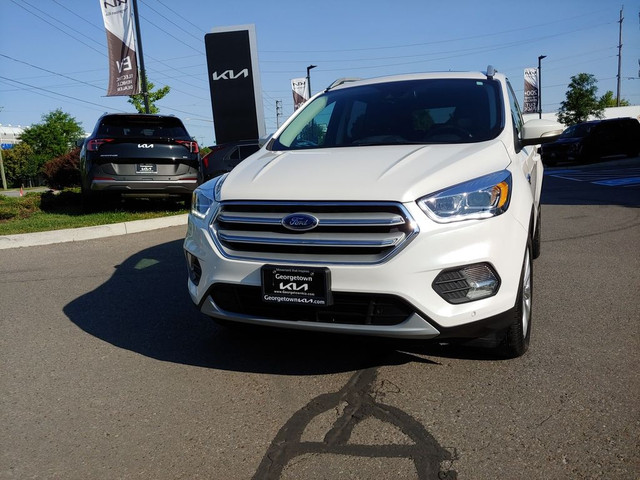 2017 Ford Escape Titanium 2.0L 4WD | SUNROOF | NAV | 56K KM in Cars & Trucks in Oakville / Halton Region - Image 4