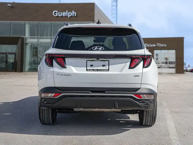2022 Hyundai Tucson Preferred AWD | Heated Steering Wheel dans Autos et camions dans Guelph - Image 6
