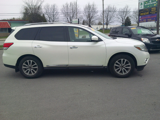 2015 Nissan Pathfinder Loaded 7 Seater in Cars & Trucks in Ottawa - Image 4