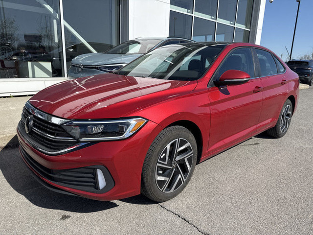 2024 VOLKSWAGEN JETTA HIGHLINE CUIR TOIT PANO BEATS AUDIO CAMERA in Cars & Trucks in Laval / North Shore
