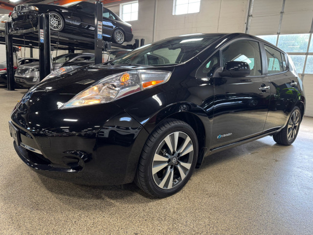 2017 Nissan LEAF 100% ELECTRIC - ZERO EMISSIONS -BLUETOOTH - NAV in Cars & Trucks in Mississauga / Peel Region