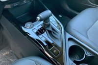 Sunroof, Wireless Phone Charger, Uvo, Push Button Start, Blind Spot Detection, Satellite Radio, Clot... (image 6)