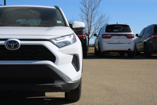 2022 Toyota RAV4 XLE | Dual Zone Climate | Power Driver's Seat in Cars & Trucks in Edmonton - Image 4