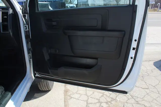 2016 Ram 5500 Bucket Service Versalift Cummins DRW in Heavy Trucks in Mississauga / Peel Region - Image 14
