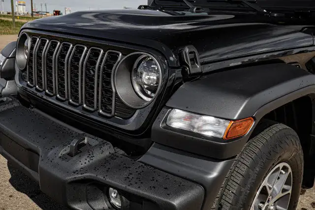 2024 Jeep Wrangler SPORT UNLIMITED 4X4 AUTOMATIC LOW LOW KMS in Cars & Trucks in Strathcona County - Image 22