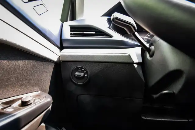 2024 Volkswagen Taos Comfortline • SUNROOF • HEATED SEATS in Cars & Trucks in Ottawa - Image 12