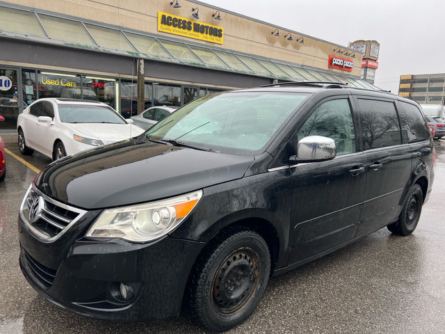 2009 Volkswagen Routan 4dr Wgn Execline, Leather in Cars & Trucks in City of Toronto
