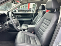 Experience the refined comfort and confident handling of this 2023 Honda CR-V EX-L, boasting a low m... (image 6)