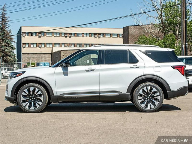 2025 Ford Explorer Platinum in Cars & Trucks in Edmonton - Image 3