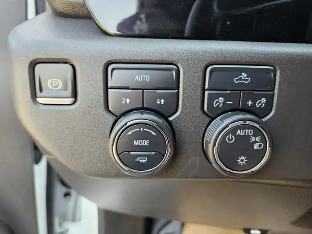 2024 Chevrolet Silverado 1500 4WD Crew Cab 157" LT, 2.7L 4Cylind in Cars & Trucks in St. Albert - Image 17