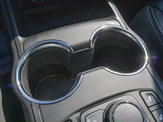 2024 GMC Terrain SLT - Lane Keeping Assist in Cars & Trucks in Belleville - Image 44