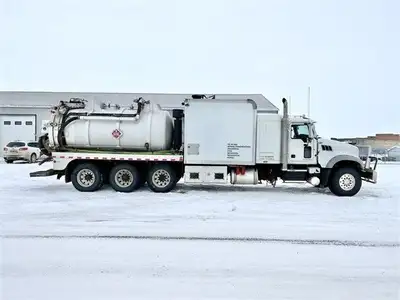 2014 Mack Combo Vac- Steam, Pressure Wash and Vacuum Truck This truck is in good operational conditi...