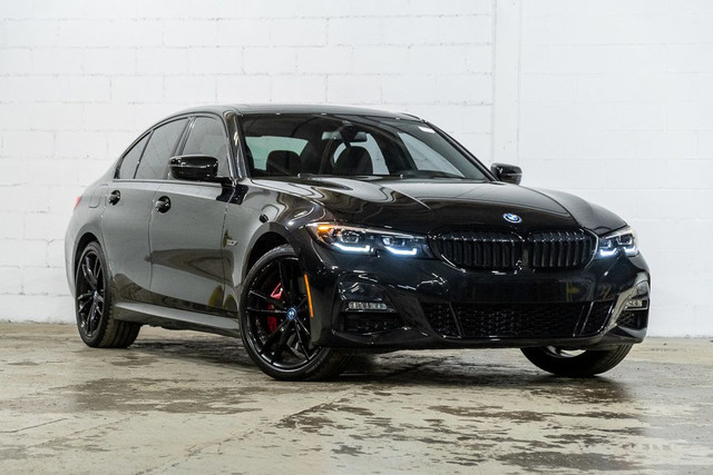2022 BMW 3 Series 330e xDrive | Hybride intelligente | Premium in Cars & Trucks in City of Montréal