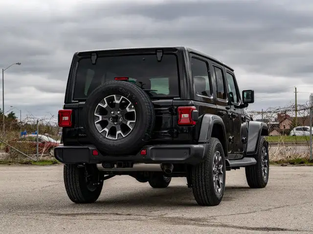 2025 Jeep Wrangler Sahara in Cars & Trucks in Barrie - Image 10