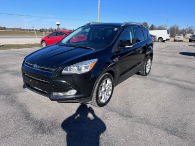2016 Ford Escape Titanium CLEAN ONLY 135KM LOADED
