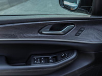 2023 Jeep Grand Cherokee L Limited | 7-Passenger | Black appearance pkg | Only 27,999 km Orr Motors... (image 6)