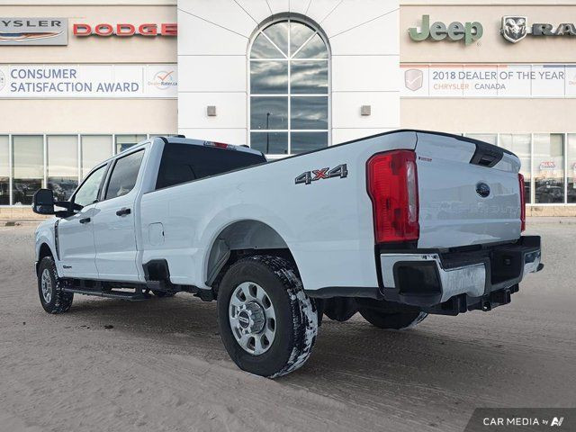 2023 Ford Super Duty F-350 SRW XLT | Cloth | Diesel in Cars & Trucks in Grande Prairie - Image 2