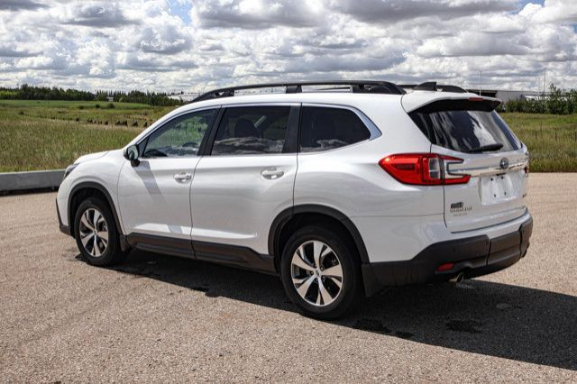 2023 Subaru Ascent TOURING ALL WHEEL DRIVE SUNROOF LOW KMS in Cars & Trucks in Strathcona County - Image 2