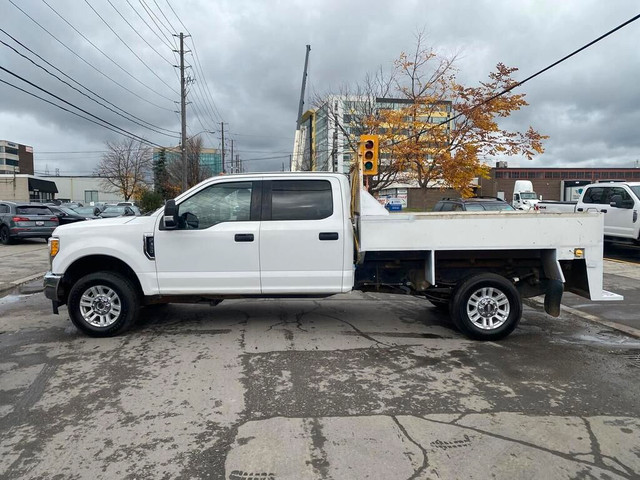  2017 Ford F-350 XLT Crew Cab Flat Bed 4WD 4:30 GEARS in Cars & Trucks in City of Toronto - Image 4