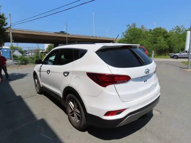2018 Hyundai Santa Fe Sport BASE AWD in Cars & Trucks in Dartmouth - Image 5