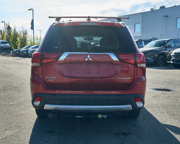 2017 Mitsubishi Outlander SE | Blindspot Monitor in Cars & Trucks in Edmonton - Image 4