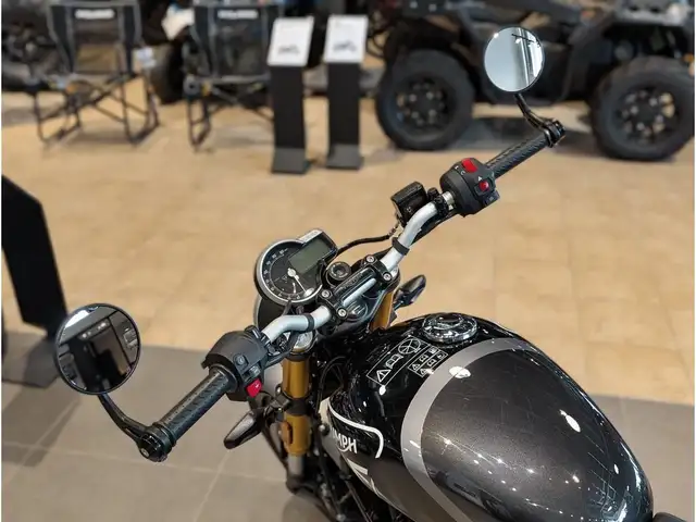 2025 Triumph Speed 400 // Phantom Black/Storm Grey in Dirt Bikes & Motocross in Winnipeg - Image 9