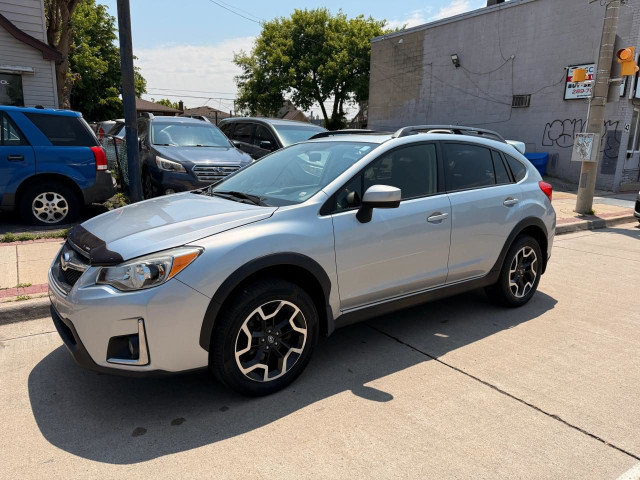 2016 Subaru Crosstrek 5dr Man 2.0i w/Touring Pkg in Cars & Trucks in Hamilton - Image 4