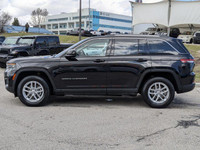 Come see this 2023 Jeep Grand Cherokee Laredo- Luxury Tech-Sunroof-Trailer Tow-Cold Weather & More b... (image 3)