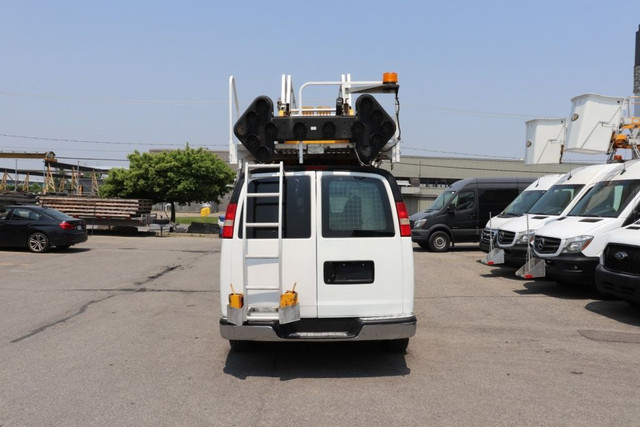 2010 Chevrolet Express 3500 Allonge a Nacelle RHL37 in Cars & Trucks in Laval / North Shore - Image 4