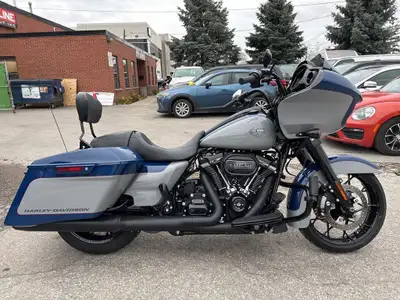 Check out this 2023 CANADIAN Harley-Davidson Road Glide Special 114cu with only 7,666kms. Be sure to...