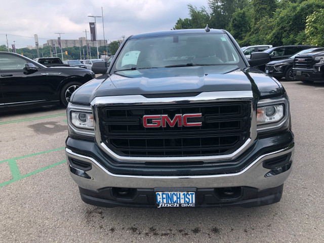 4x4 5.3 V8 2017 GMC Sierra 1500 W/T in Cars & Trucks in London - Image 2