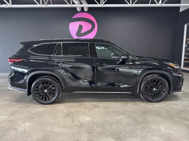 2024 Toyota Highlander XSE NOIR 7 PLACES SIÈGES EN CUIR TOIT OUV in Cars & Trucks in Saint-Jean-sur-Richelieu - Image 2