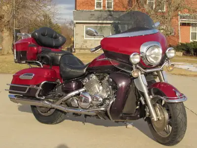 2001 Yamaha Royal Star Venture, 63,400 KM, New Rear Tire and it comes Certified. It has AM / FM Radi...
