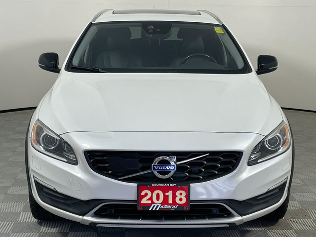 2018 Volvo V60 Cross Country T5 AWD Premier in Cars & Trucks in Barrie - Image 2