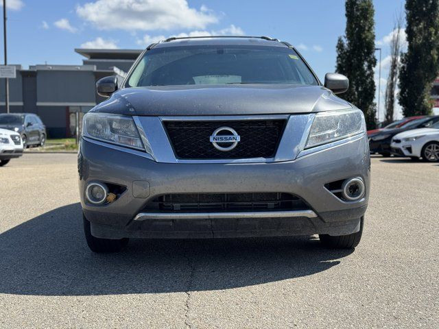 2016 Nissan Pathfinder SV | AWD | Heated Steering Wheel in Cars & Trucks in Grande Prairie - Image 3