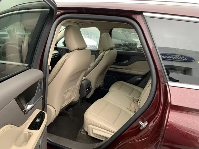 2021 Lincoln Corsair Reserve - Roof/Premium Audio/Elements Pack  dans Autos et camions dans Région des lacs Kawartha - Image 11