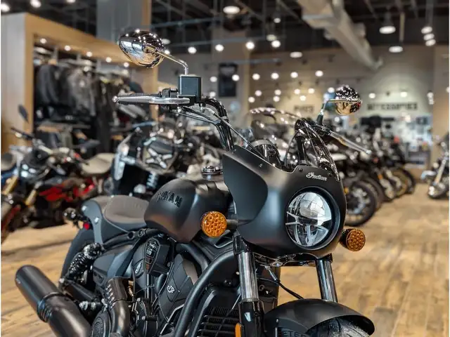 2025 Indian Motorcycle Sport Scout Sixty Limited // Black Smoke in Street, Cruisers & Choppers in Winnipeg - Image 4
