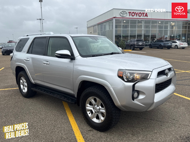 2017 Toyota 4Runner SR5 4WD 4dr V6 in Cars & Trucks in Red Deer