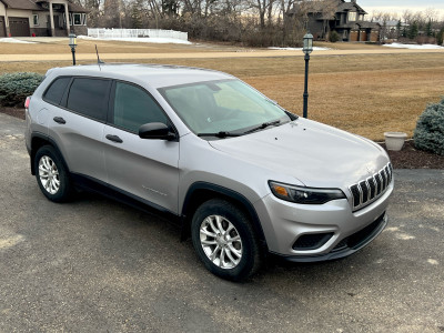 !!Low Km!! 2019 Jeep Cherokee Sport 4x4