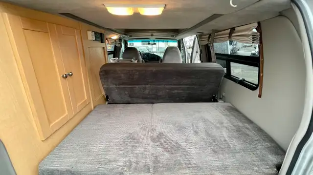 2002 PLEASURE-WAY TRAVERSE in RVs & Motorhomes in Victoria - Image 13