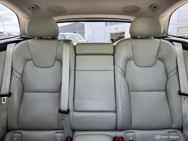 2018 Volvo XC60 Inscription | T6 | HEATED AND COOLED SEATS in Cars & Trucks in Strathcona County - Image 15