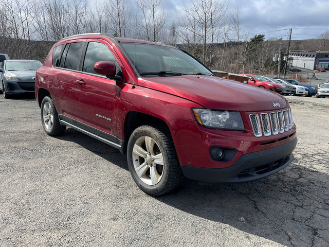 2014 Jeep Compass North 2.4L Camera | Leather | Manual Transm in Cars & Trucks in Bedford - Image 3