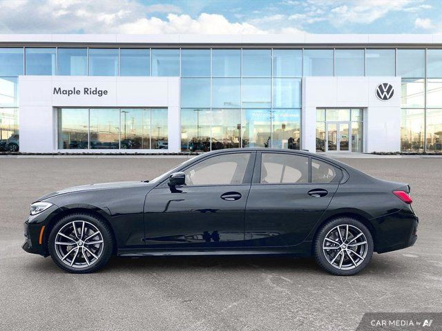 2020 BMW 3 Series 330i xDrive | AWD | Blind Spot | Lane Depart in Cars & Trucks in Tricities/Pitt/Maple - Image 2